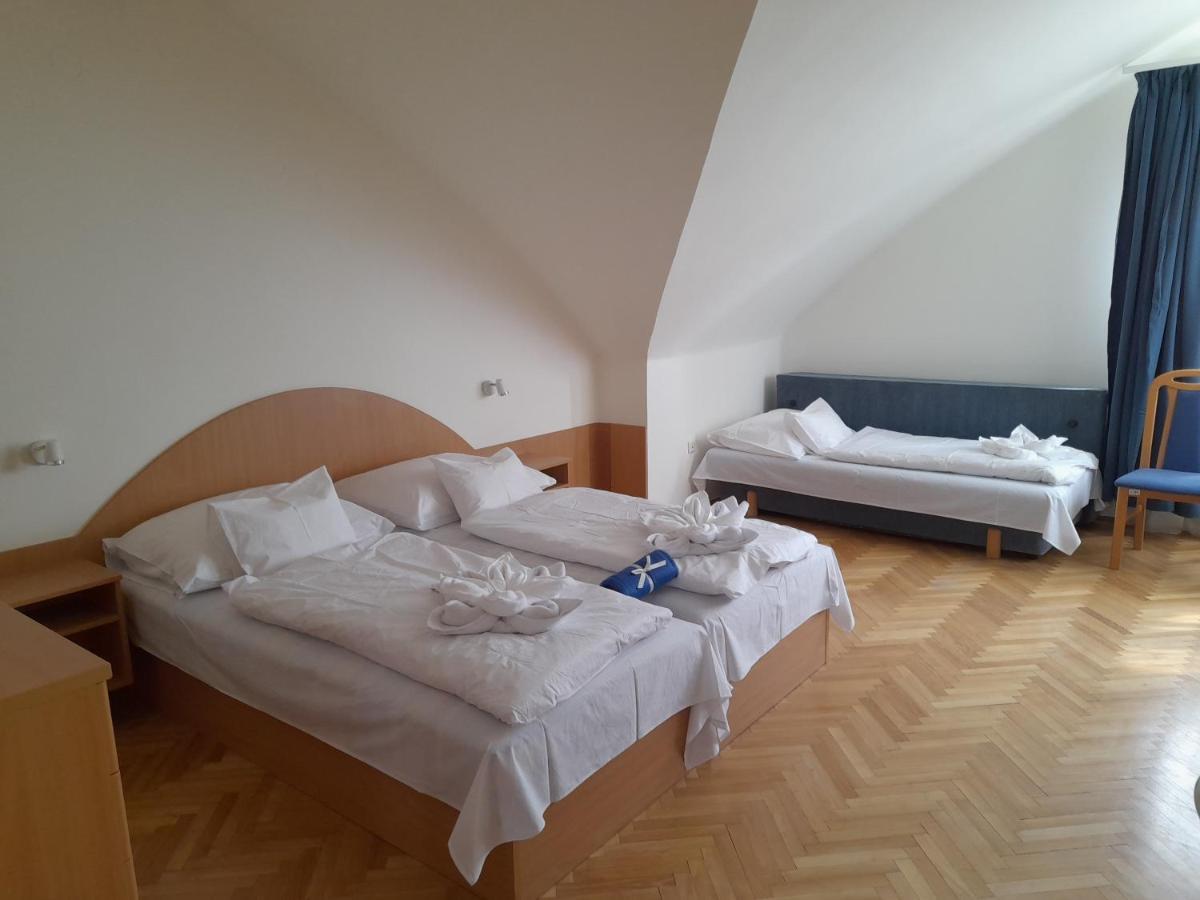 Nimrod Vendeghaz Hotel Hajduszoboszlo Ngoại thất bức ảnh