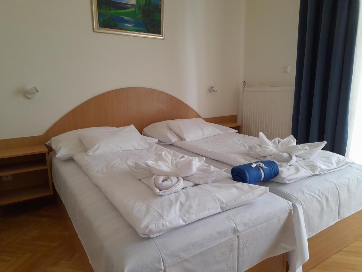 Nimrod Vendeghaz Hotel Hajduszoboszlo Ngoại thất bức ảnh