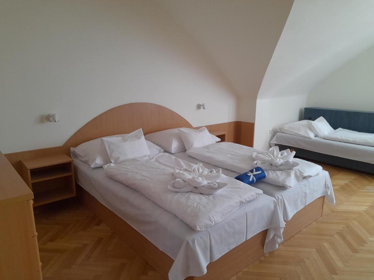 Nimrod Vendeghaz Hotel Hajduszoboszlo Ngoại thất bức ảnh