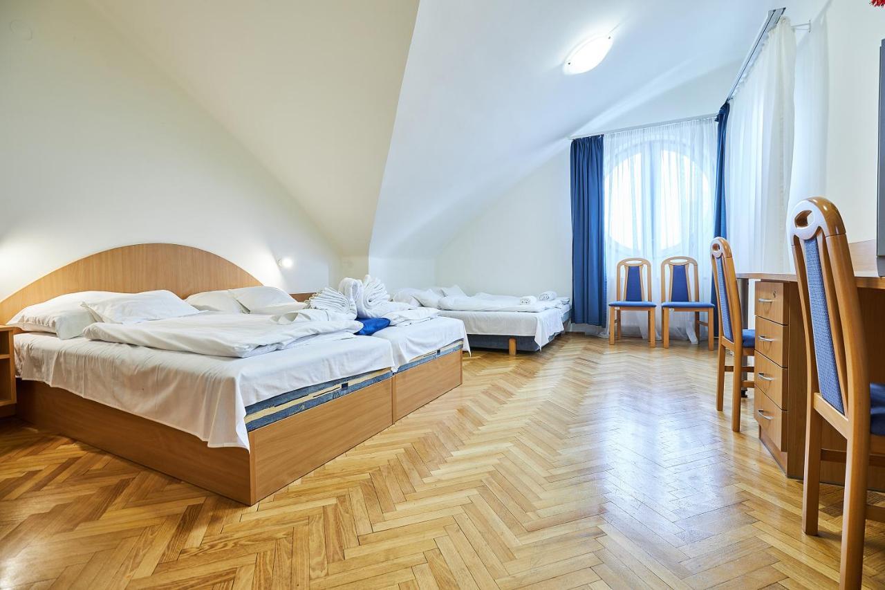 Nimrod Vendeghaz Hotel Hajduszoboszlo Ngoại thất bức ảnh
